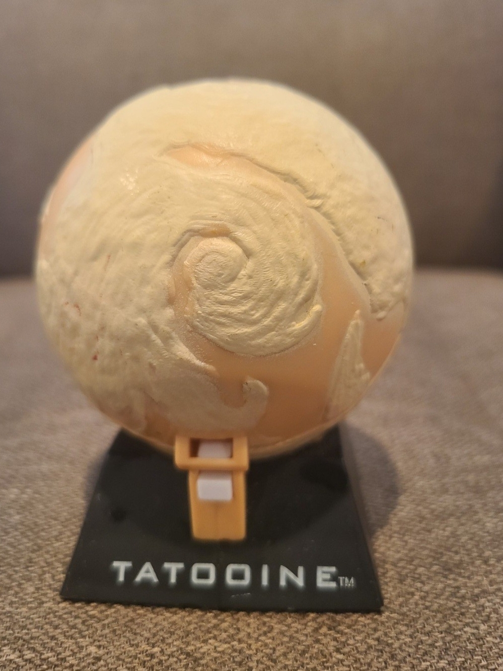 Vintage 1999 Star Wars Tatooine Planet Action Figure